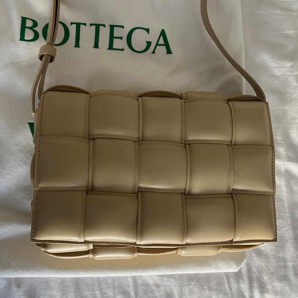 Bottega veneta padded casette - Picture 2 of 5